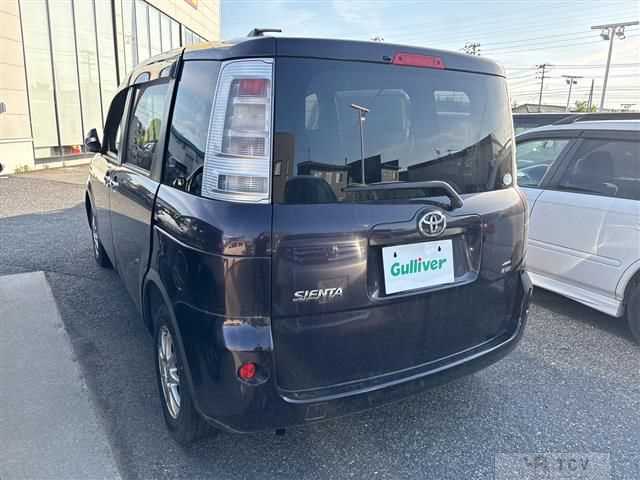 2013 Toyota Sienta