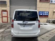 2010 Toyota Noah