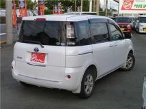 2011 Toyota Sienta