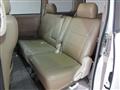 2005 Toyota Noah