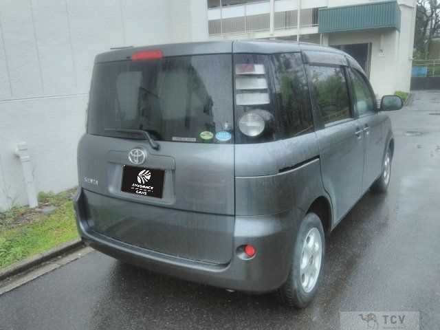 2010 Toyota Sienta