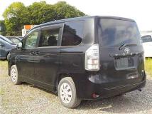 2013 Toyota Voxy