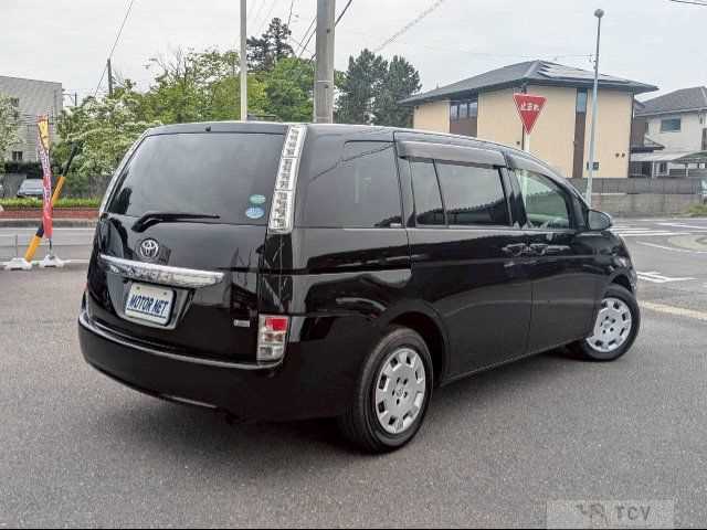 2014 Toyota Isis