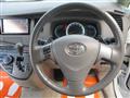 2010 Toyota Isis