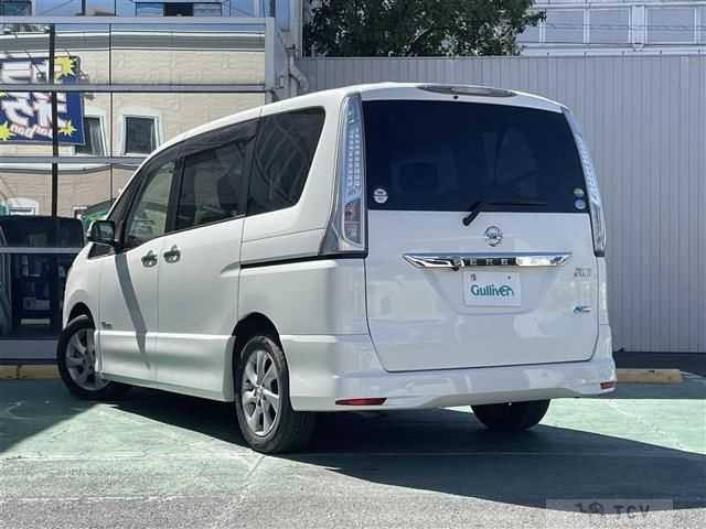 2013 Nissan Serena