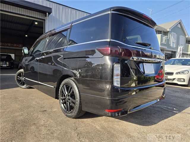 2011 Nissan Elgrand