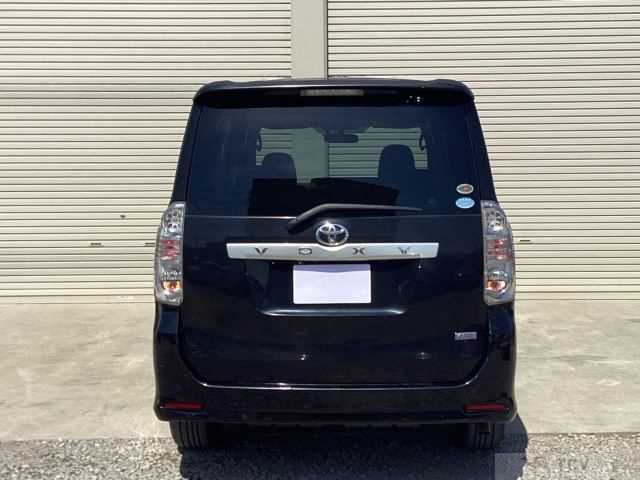 2009 Toyota Voxy