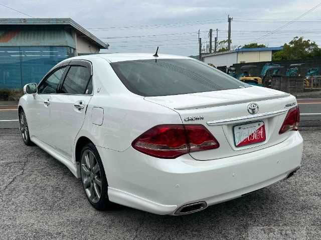 2009 Toyota Crown