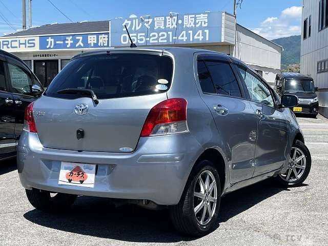 2010 Toyota Vitz