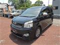 2013 Toyota Voxy