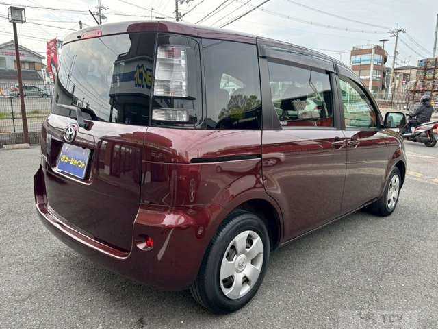 2011 Toyota Sienta