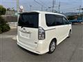2010 Toyota Voxy