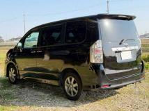 2010 Toyota Voxy