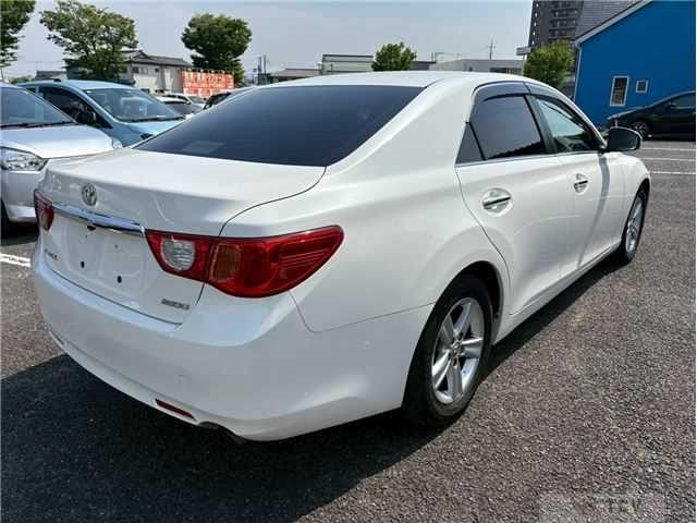 2011 Toyota Mark X