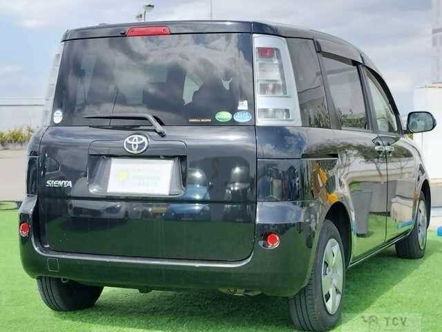 2012 Toyota Sienta