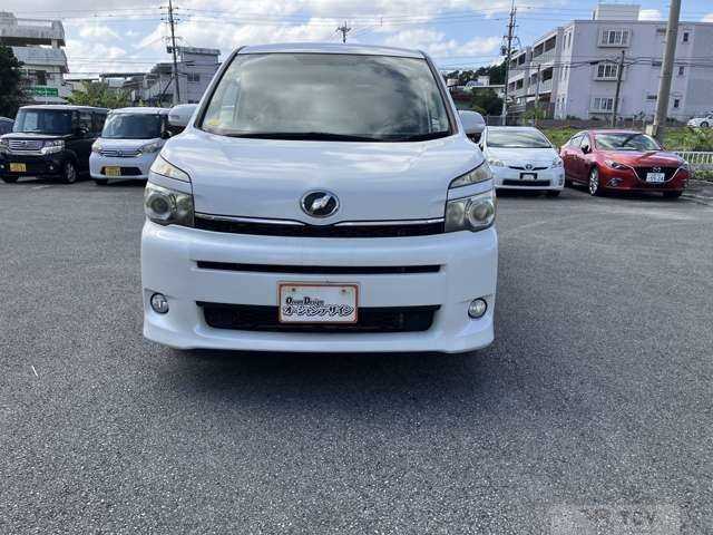 2012 Toyota Voxy