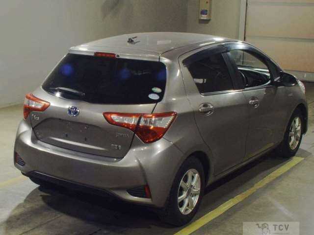 2017 Toyota Vitz