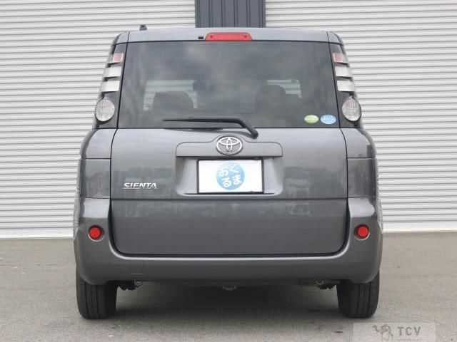 2009 Toyota Sienta