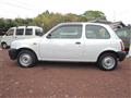 2000 Nissan March