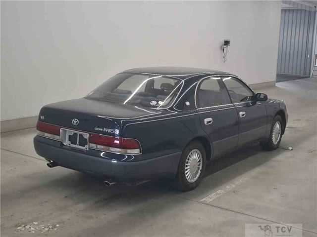 2003 Toyota Crown Majesta