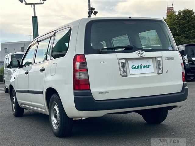 2010 Toyota Succeed Van