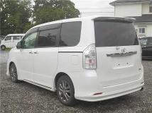 2011 Toyota Voxy