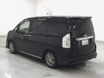 2012 Toyota Voxy