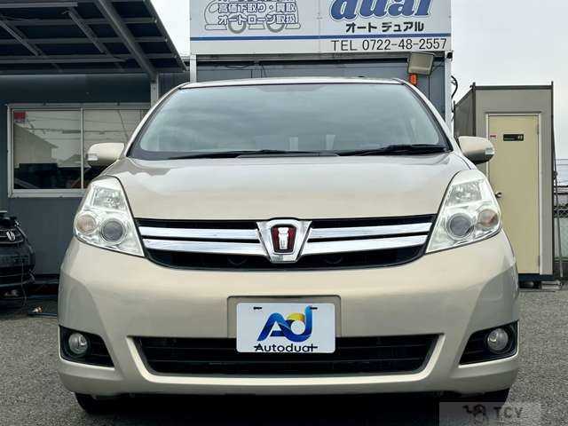 2012 Toyota Isis