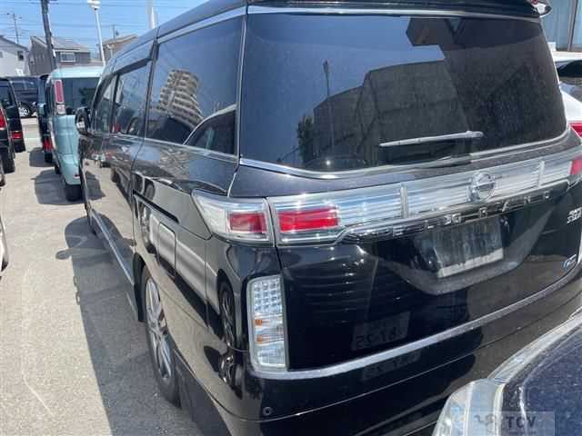 2013 Nissan Elgrand