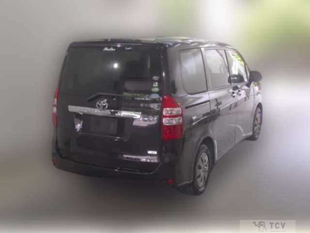 2013 Toyota Noah