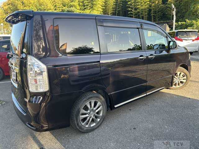 2012 Toyota Voxy