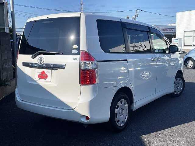2009 Toyota Noah
