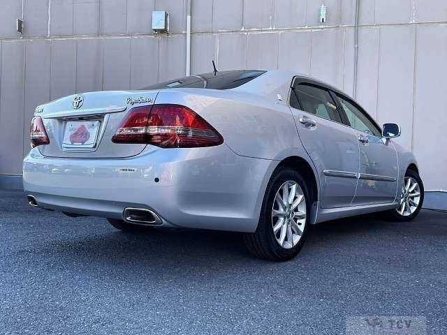 2009 Toyota Crown