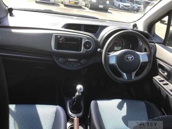 2011 Toyota Vitz