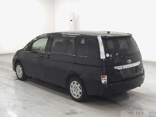 2016 Toyota Isis