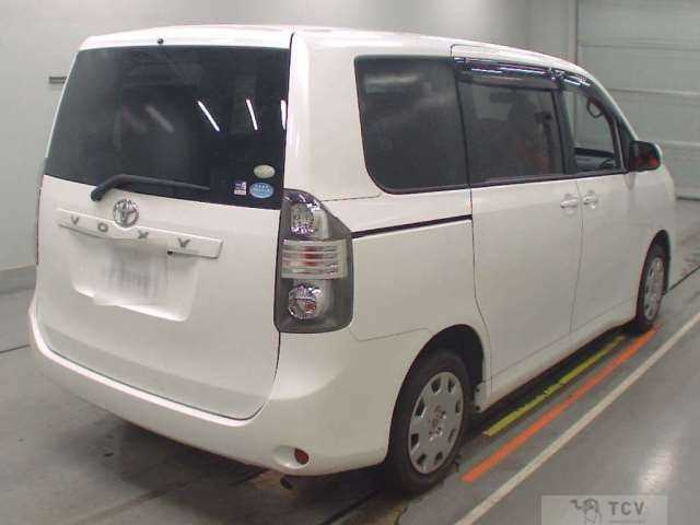 2009 Toyota Voxy