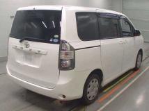 2009 Toyota Voxy