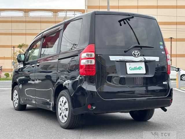 2013 Toyota Noah