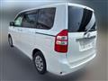2012 Toyota Noah