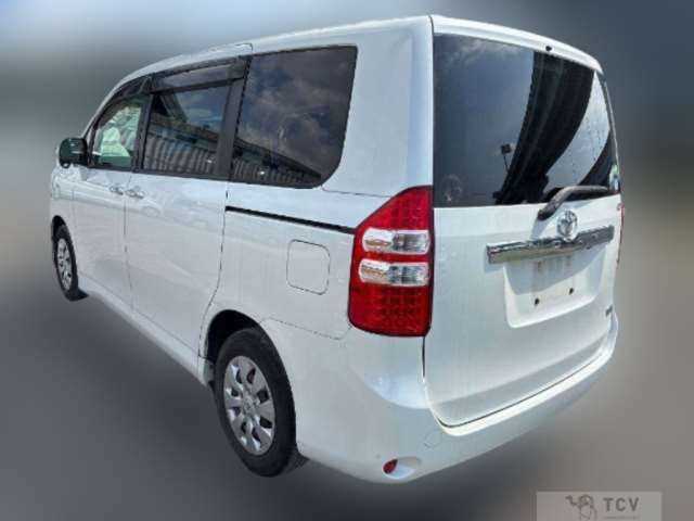 2012 Toyota Noah