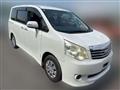 2012 Toyota Noah