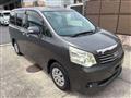 2013 Toyota Noah