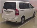 2011 Toyota Noah