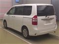 2011 Toyota Noah