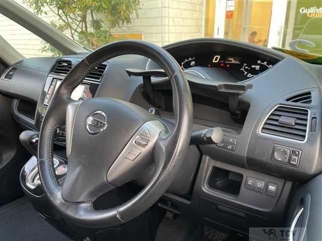 2011 Nissan Serena
