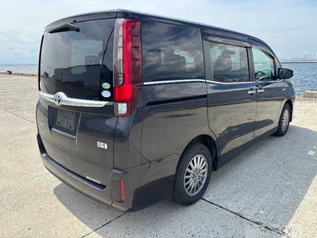 2014 Toyota Esquire