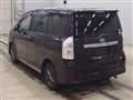 2013 Toyota Voxy