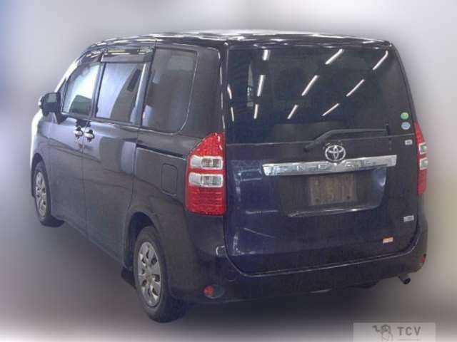 2013 Toyota Noah