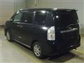 2013 Toyota Voxy