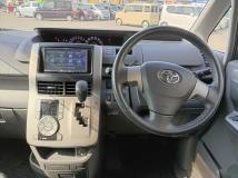 2010 Toyota Voxy